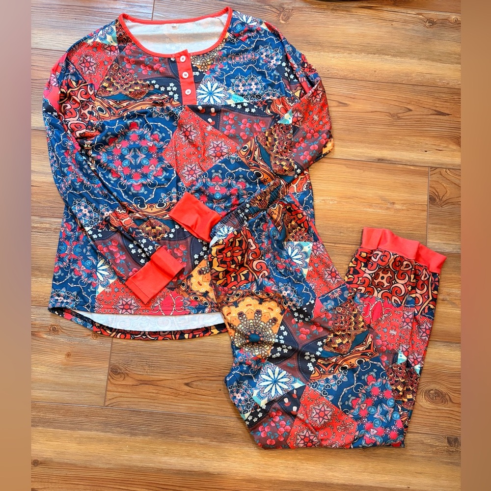Women’s Large 2 Piece Colorful Patchwork Springcore Jogger Pajamas
